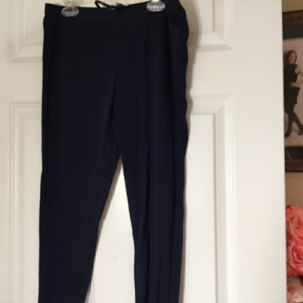 NWOT Women’s Pajama Pants Navy. Size Smll